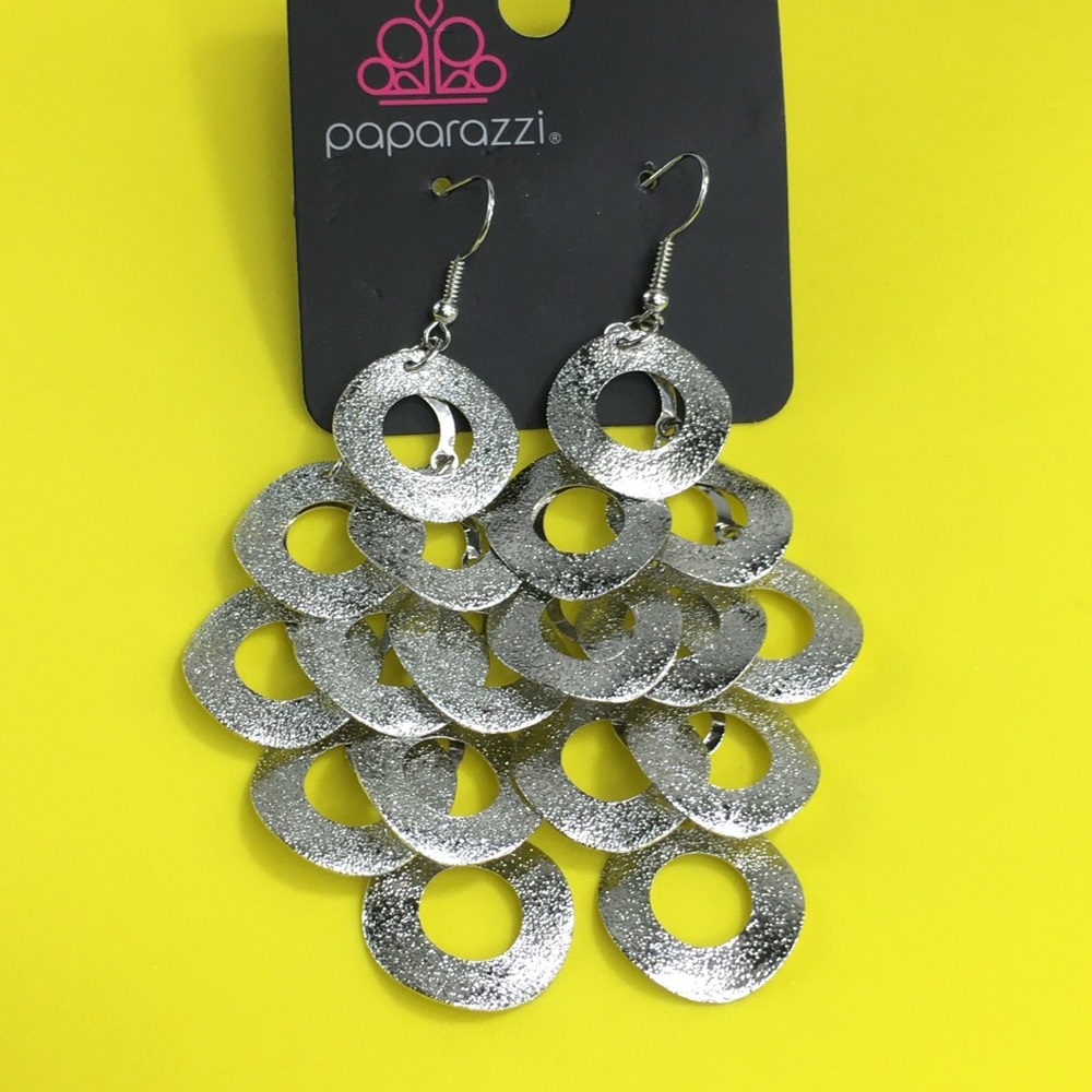 PAPARAZZI EARRING FOR WOMEN- VINTAGE TO NOW FASHION  JEWELRY